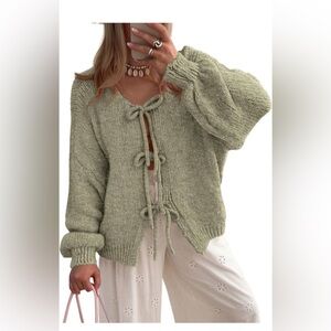 🆕Women's Sweater with Bow Details